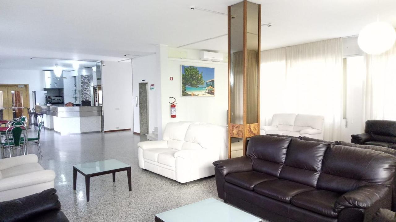 Hotel Meeting Bellaria-Igea Marina Exterior foto